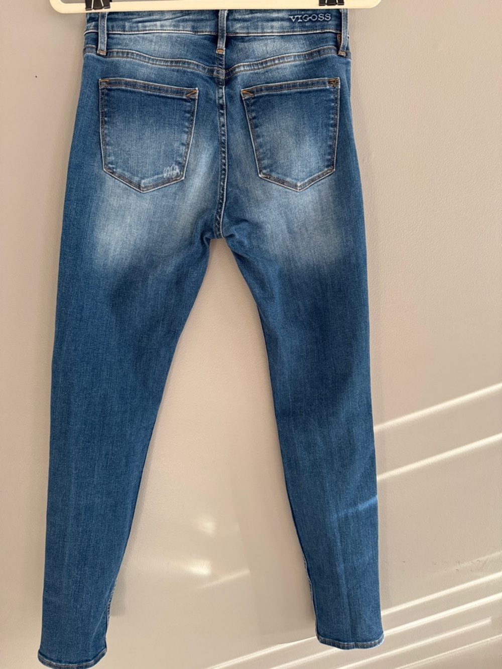 Vigoss Women's Distressed Skinny Jeans - Blue Wash
